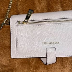 Michael Kors Pocket Book